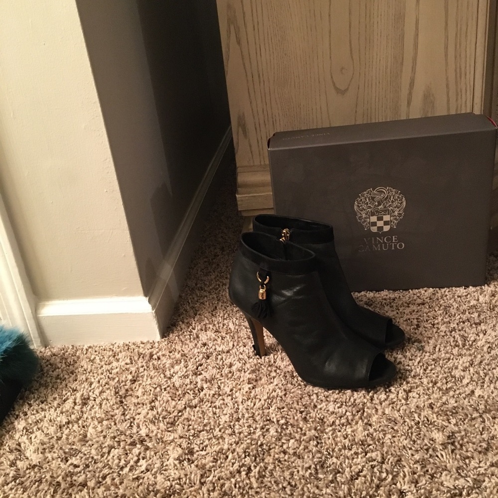 Heel boots